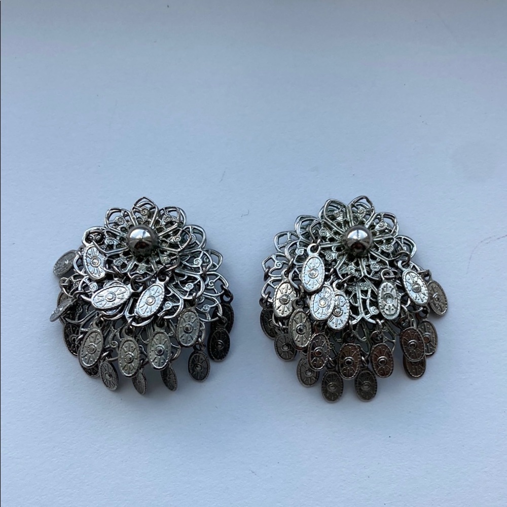🎉FINAL PRICE🎉 Vintage Silver Tone Gypsy Vibes Dangle Clip On Earrings
